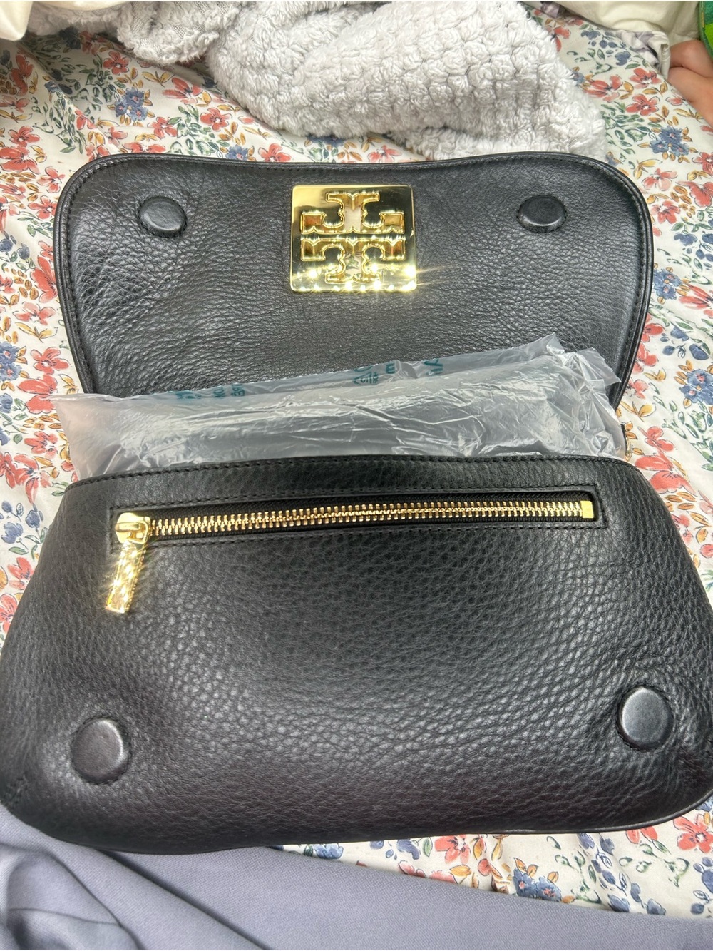 Tory Burch Black Leather Mini Crossbody with Gold Logo vintage - Picture 6 of 14